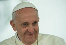 教宗方濟各到訪愛爾蘭 再公開承認包庇神父性侵惡行