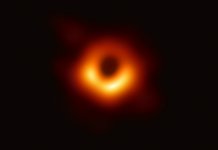 人類史上首張黑洞照片曝光