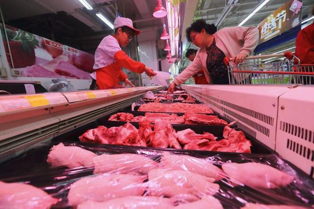 內地運來香港冰鮮肉類，供應充足。（資料圖片）