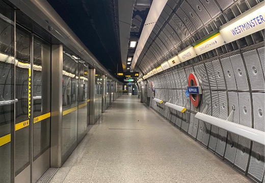 倫敦地鐵人流歸零。（互聯網）