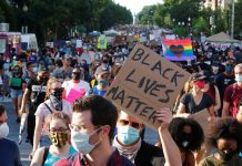 【美暴浪潮】首都華盛頓數十萬人上街示威  抗議種族歧視及警暴