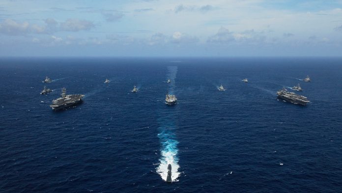 美日印澳四國去年11月鈿曾舉行「馬拉巴爾」聯合海軍演習。﹙互聯網﹚

