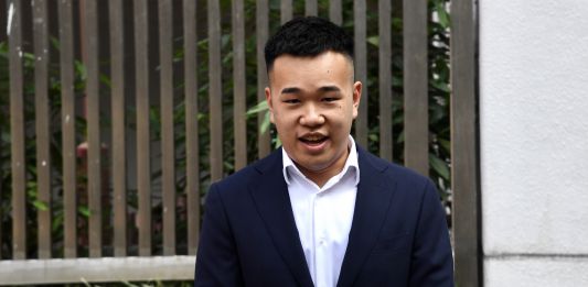 咬斷警指囚五年半已出獄　杜啟華監管期間申赴英讀書被拒　尋求司法覆核