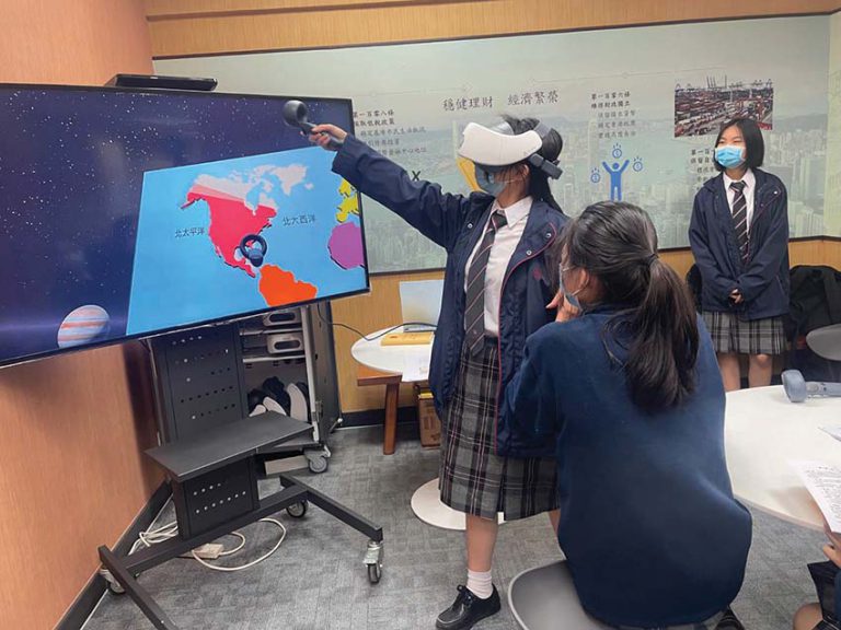 創知中學斥資200萬打造「VR遊戲閣」，在愉快的遊戲中推國安教育。
