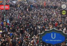 歐洲多國5.1遊行演變成大規模警民衝突　多人被捕