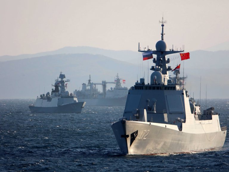 中俄艦隊曾通過大隅海峽和津輕海峽。