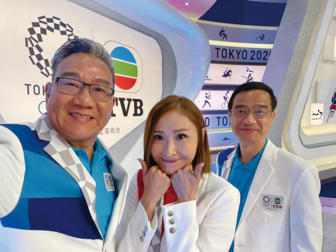 King Sir（左）在TVB主持東京奧運節目。
