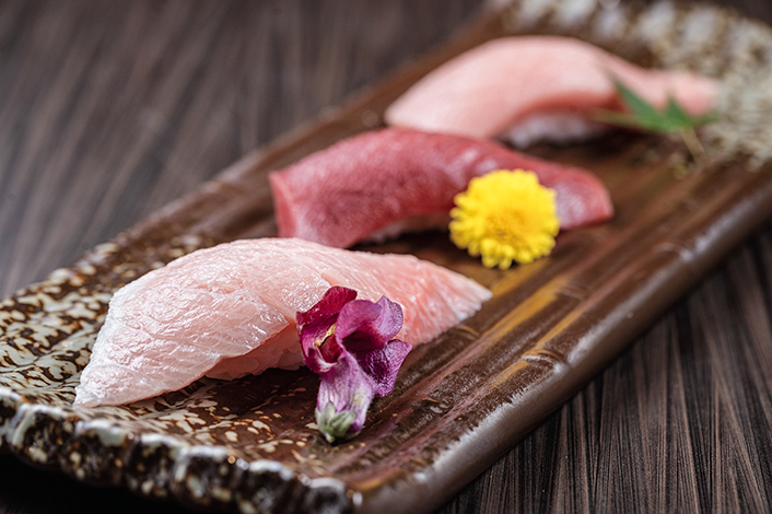 大間藍鰭吞拿魚三色壽司 $168：一次過可吃到三個不同的吞拿魚部位，油脂豐腴、鮮美可口。