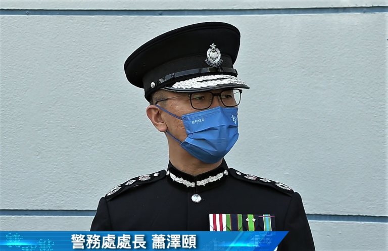 蕭澤頤表示，下月投票日警方將出動逾萬警力，確保選舉安全順利進行。