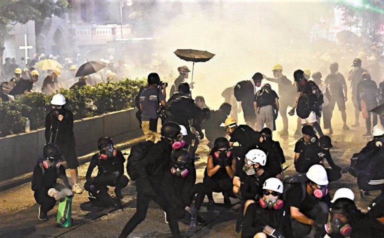 2019年8月11日的尖沙咀暴動，釀成嚴重衝突。