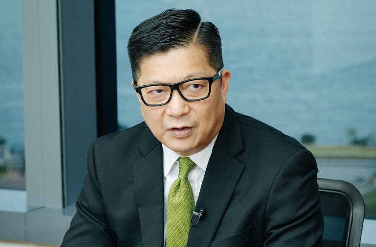 鄧炳強是政務司司長人選之一。