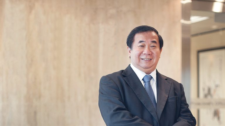 校董會委任新加坡國立大學常務副校長（創新與企業）梅彥昌教授接任，成為下任校長。（新加坡國立大學網頁）