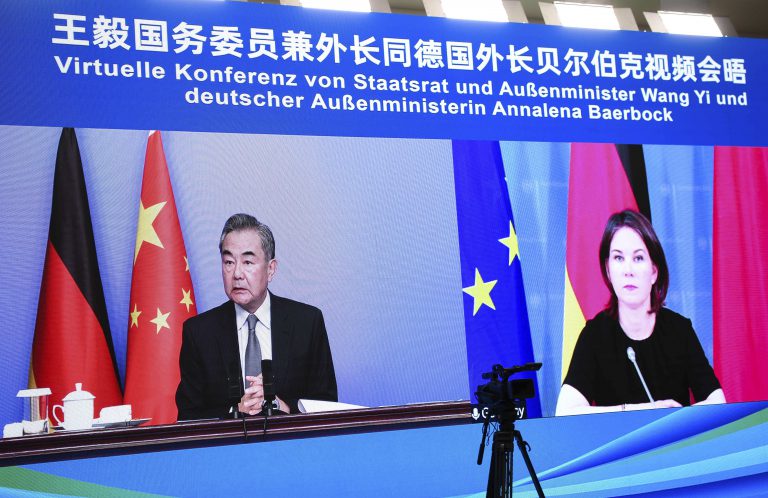 中國國務委員兼外長王毅昨應約與德國外長貝爾伯克視像會晤。