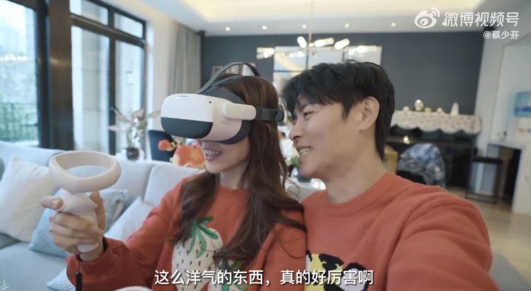 張晉曾在家中拍片，一家人大玩VR，間接令屋企曝光。