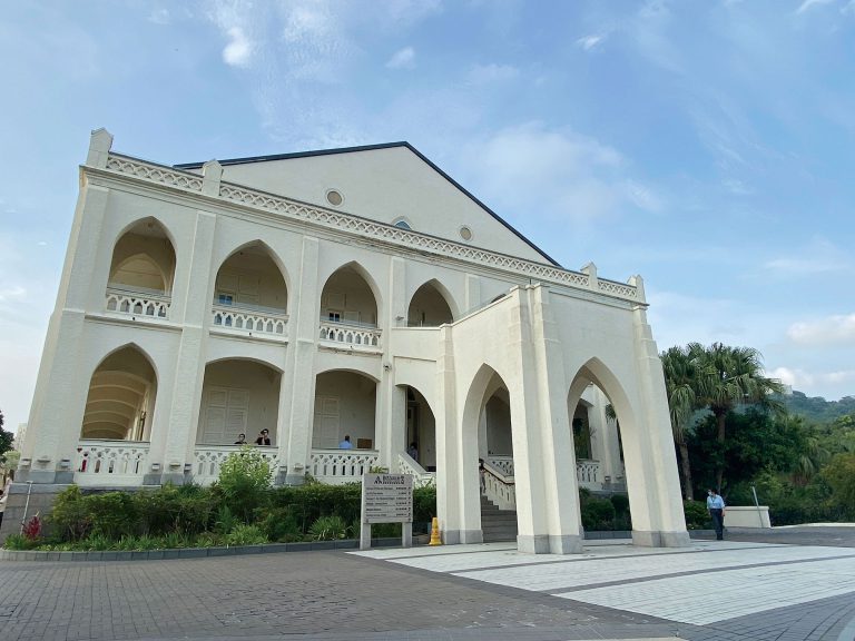 伯大尼修院於1875年便已興建，是曾獲聯合國教科文組織頒為保育獎項的香港法定古蹟。