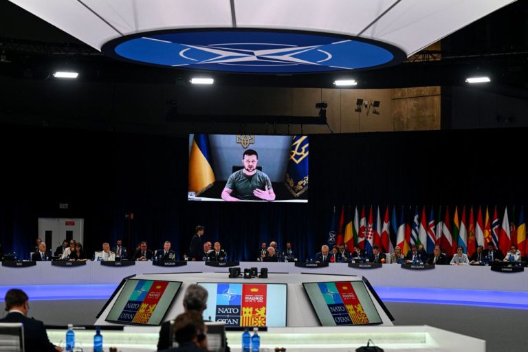 烏克蘭總統澤連斯基透過視像發言。﹙互聯網﹚