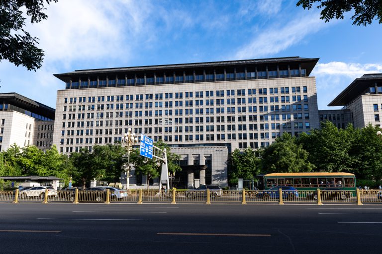 中國務部堅決反對美國禁止新疆產品入口。﹙互聯網﹚
