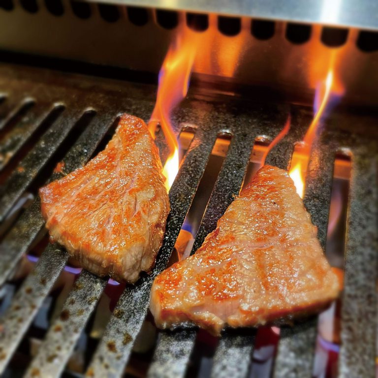 日本過江龍赤身燒肉Yakiniku USHIO最近落戶香港開新分店，將赤身和牛熱潮引入香港。
