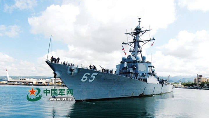 美國海軍「本福德號」驅逐艦昨日進入南海。