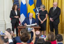 拜登簽批准書　美國同意芬蘭瑞典加入北約