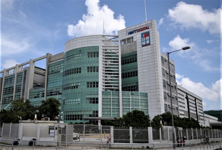 Mark Simon稱葉一堅等人已侵害香港壹傳媒公司及股東權利，涉違反背信罪。