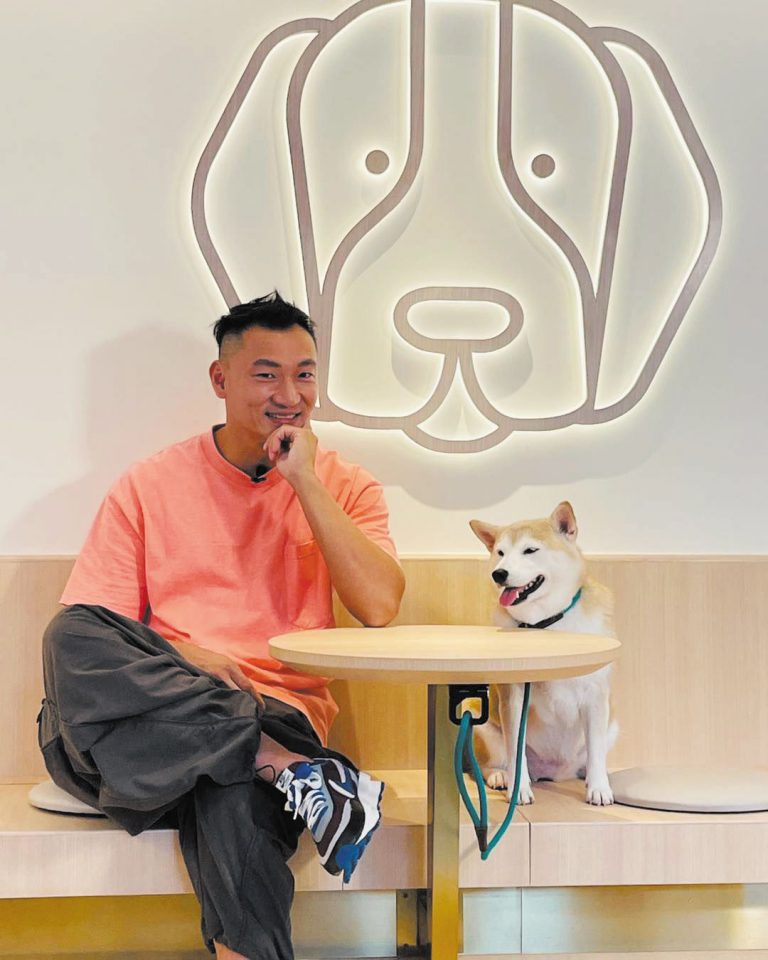 餐廳邀請了馴犬師Eric Ko擔任顧問，參與打造室內設施配套。