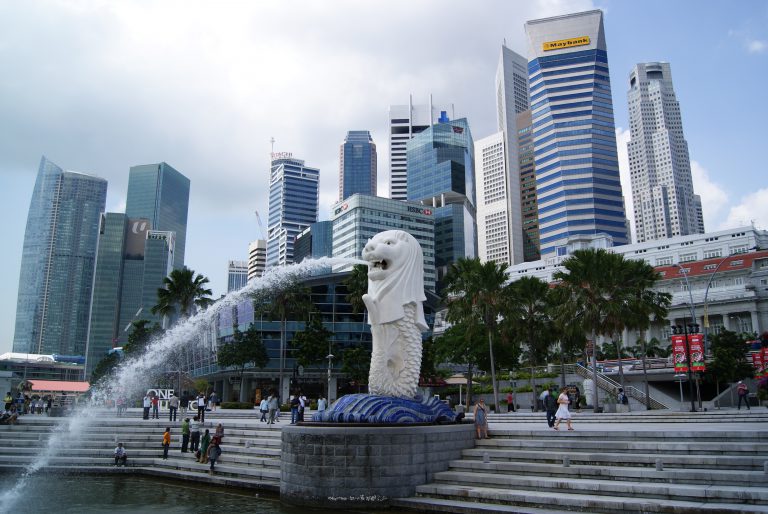 全球金融中心指數（GFCI）排名，新加坡超越香港進佔第三位。