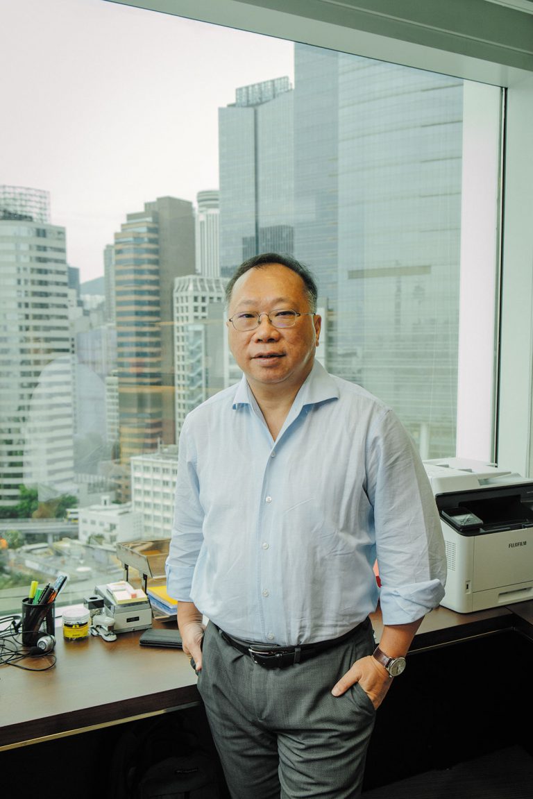 林筱魯認為減持外匯儲備美元資產等措施不能由香港獨自決定。