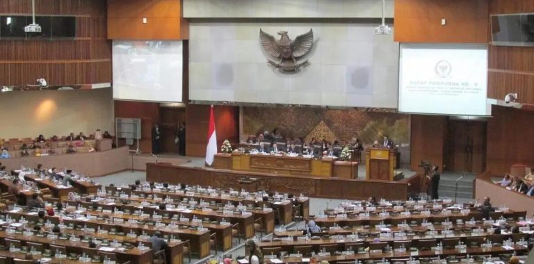 印尼國會一致通過修正案，將婚姻以外的性行為列作刑事罪行，新法例將適用於印尼本國公民及到訪的外國人。