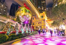 利東街變身Disco舞池 全亞洲最巨鏡面球閃爆12月