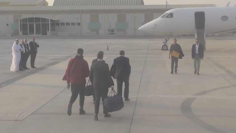 美俄在阿聯酋阿布扎比國際機場交換囚犯。