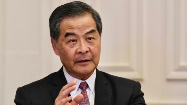 梁振英、何厚鏵當選為中國人民政治協商會議第十四屆全國委員會副主席，港澳分佔一席。