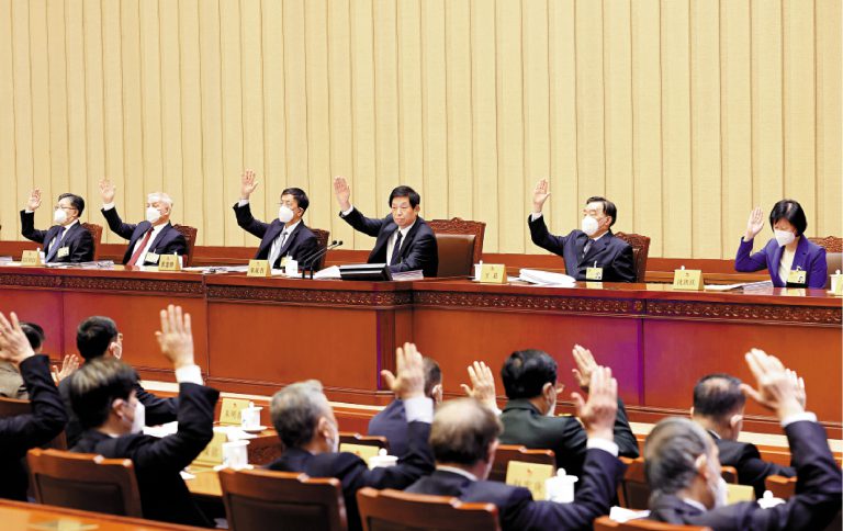 全國人大常委會會議通過了香港《國安法》第14條和第47條的解釋。