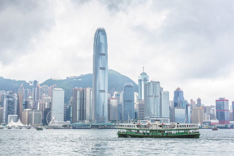 天星小輪歷史悠久，一直以來都是 香港的標誌。