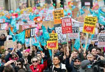 英國50萬人罷工要求加薪抗通脹　學校鐵路關閉