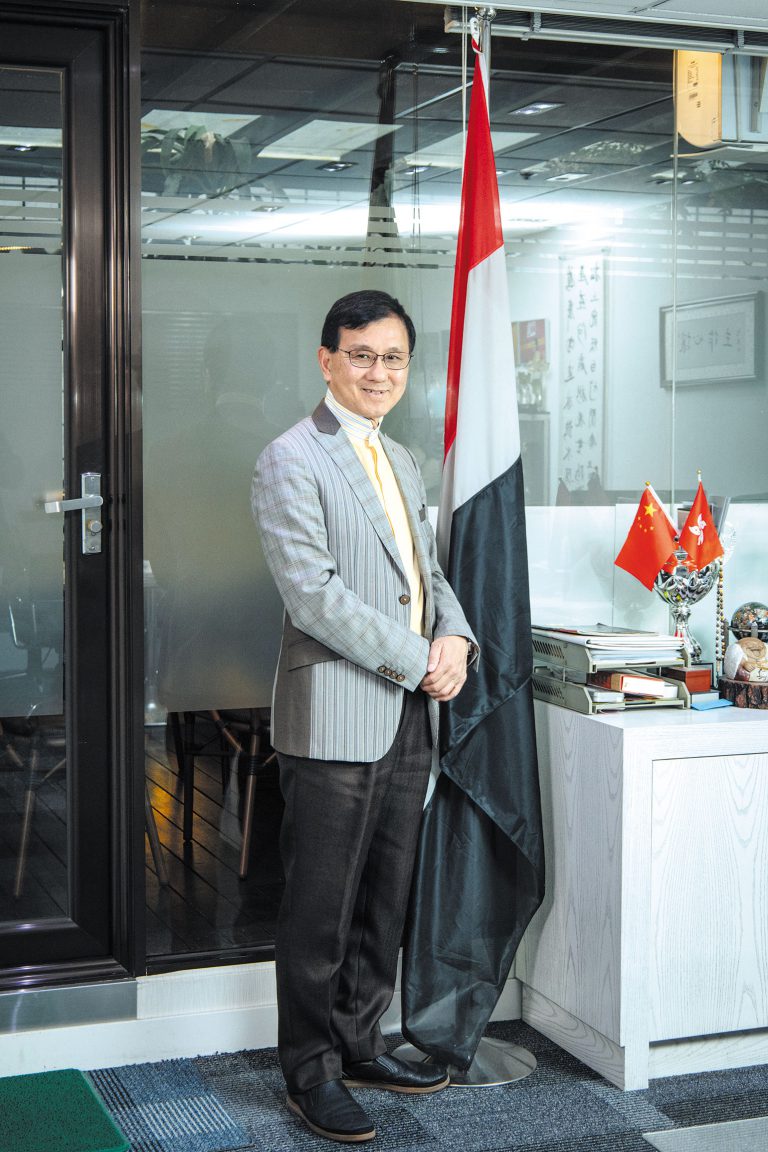 沈運龍是也門共和國駐香港特別行政區名譽領事。
