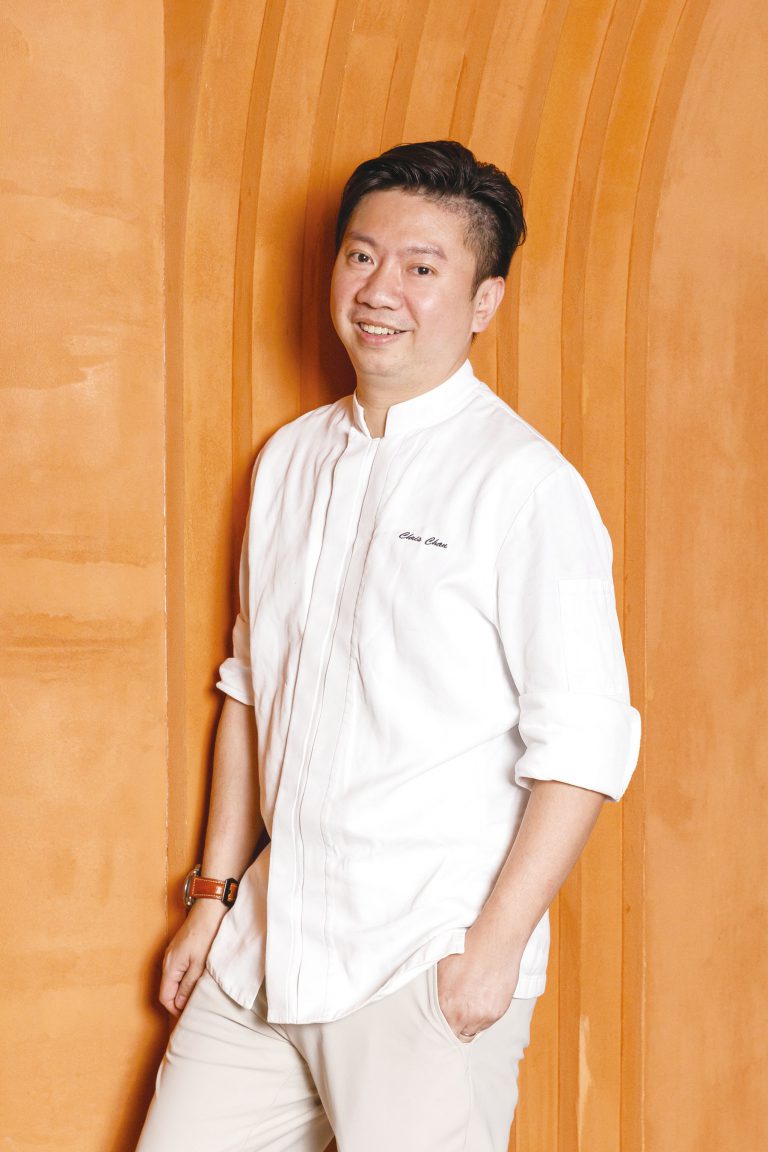 餐廳行政總廚Chris Chan曾帶領The Principal廚師團隊摘下米芝蓮2星。

