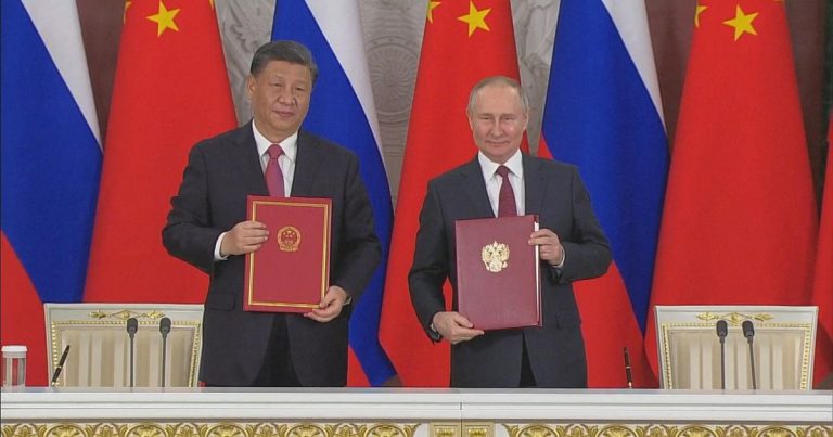 中俄簽署《關於深化新時代全面戰略協作夥伴關係的聯合聲明》，全面加強戰略夥伴關係。