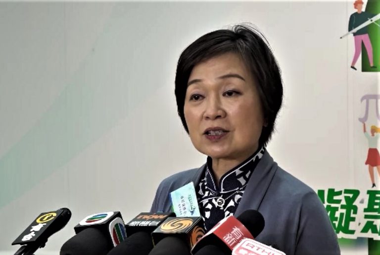 蔡若蓮表示，無聽聞有老師因反修例案件未能辦理回鄉證或被拒入境。
