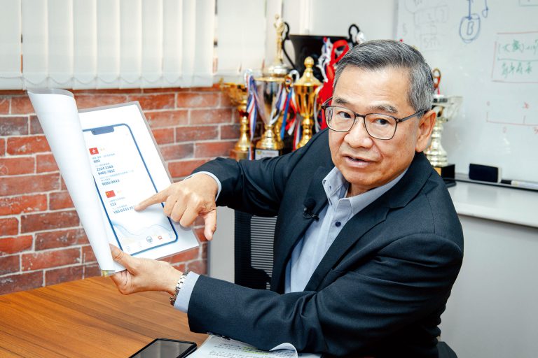 香港汽車會會長李耀培指，該會隨「港車北上」實施相應推出「駕灣通」App ，為車主提供不同支援。