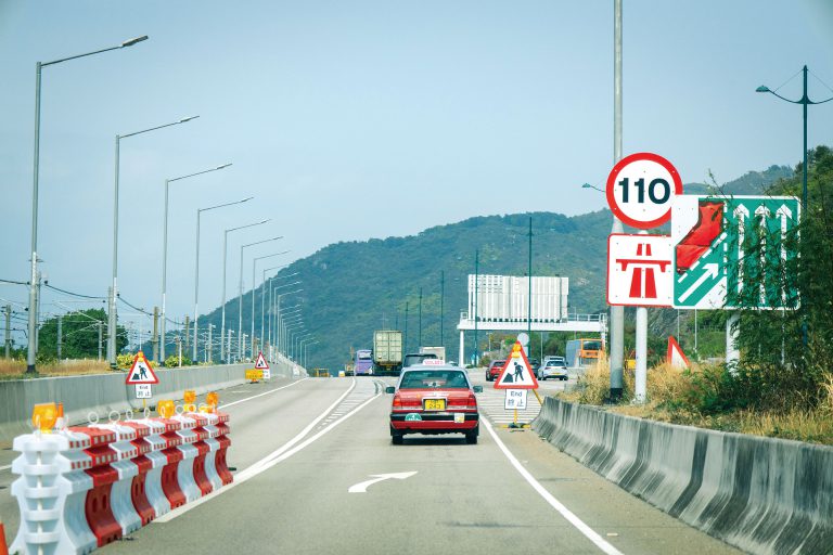 駕車前往港珠澳大橋口岸的道路非常方便快捷。
