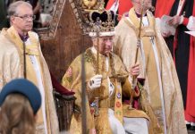 英王查理斯三世加冕民眾西敏寺外觀看　習近平致電祝賀