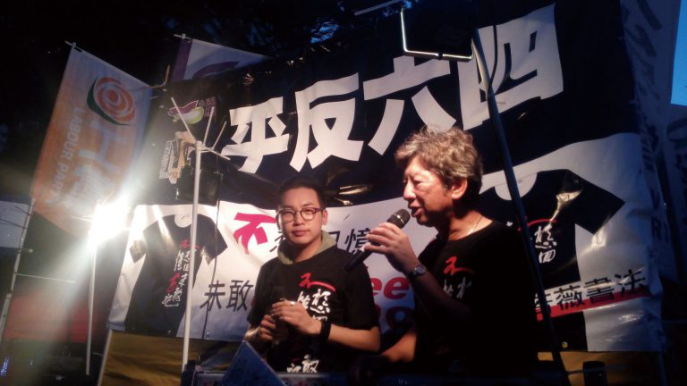 湯家驊(右)指楊岳橋跟了他4年之久，但楊從政作風不是他平常的風格。
