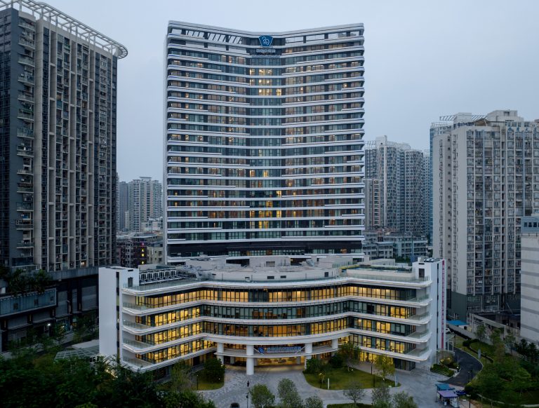 深圳和睦家醫院外貌。