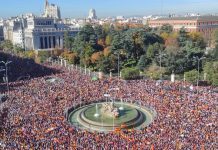 西班牙接連兩天17萬人大示威　抗議首相特赦叛國罪成獨派博連任