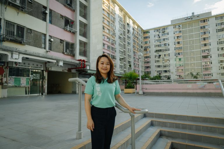 代表勞聯出戰深水埗東選區的張瑩瑩冀建設更美好的社區，捍衛基層勞工權益，關顧弱勢社群。