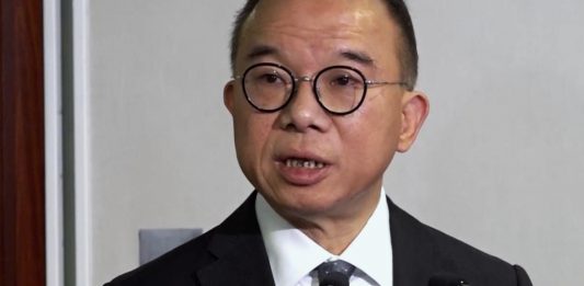 【區議會選舉】曾國衞稱心意卡是良好意願　說是用作證明屬軟對抗