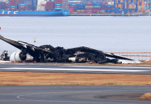 羽田日航撞機事故釀5死17傷　警方朝「業務過失致死」調查　入境處接10港人求助　