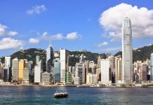 許正宇反駁「香港玩完論」 重申本港融資及債市業務發展良好