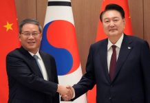 李強抵首爾出席中日韓三方領導人會議　率先與尹錫悅會談